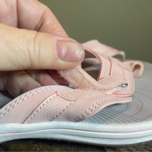 Cloudsteppers by Clarks Cushion Soft LIGHT PINK Flip Flop Size 11 M - Picture 8 of 14